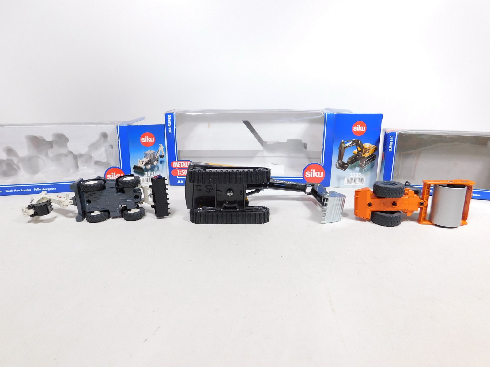3x Siku 1:50 Metal Model: 3530+3531+3535 Excavator Volvo Mint +Box #DF725-3