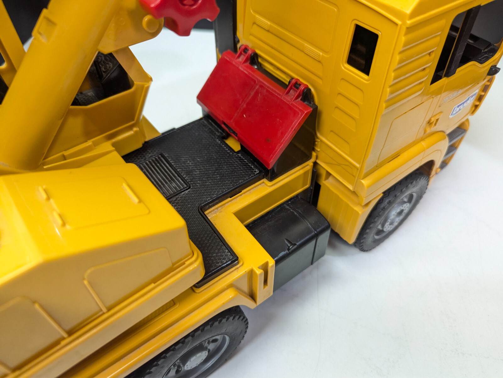 1/16 Scale Plastic BRUDER MAN YELLOW TELE-CRANE TC 4500 TGA-41.440n READ