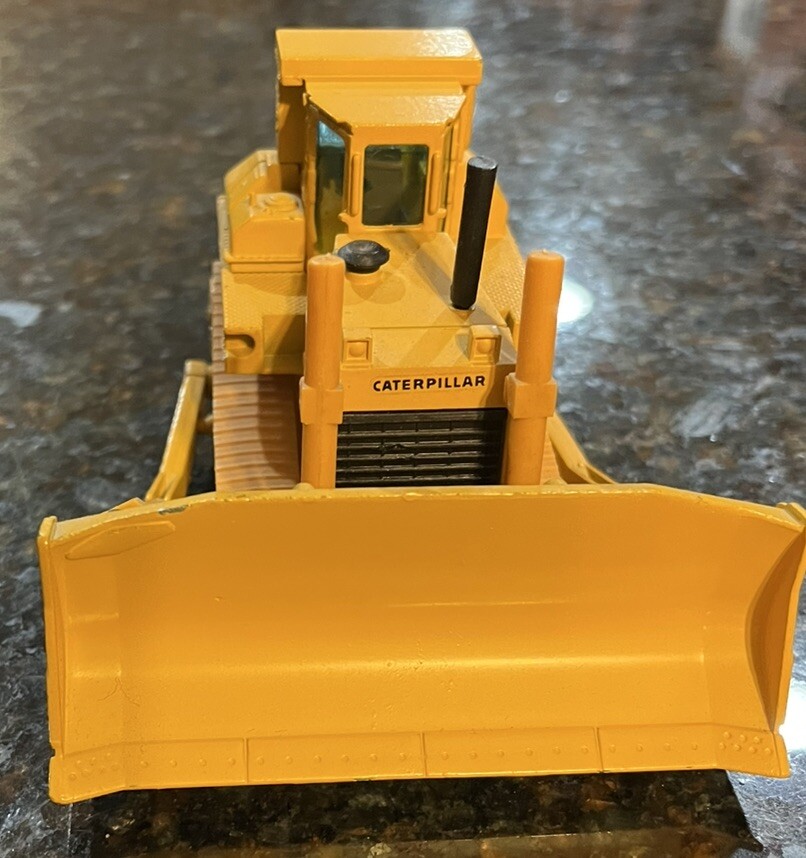 Caterpillar D8L Construction Mine Dozer NZG 233 Single Shank Ripper 1:50