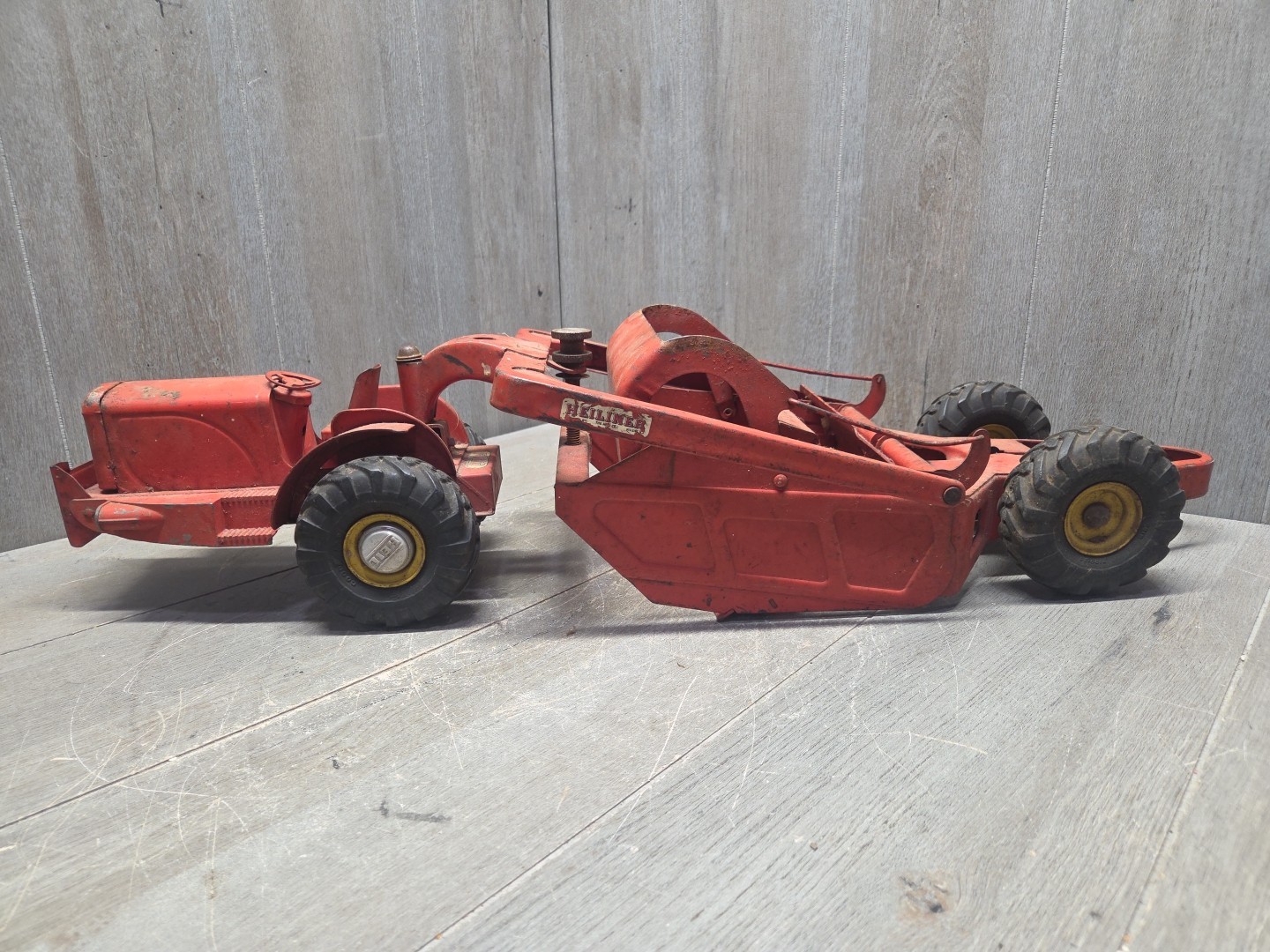 Doepke Model Toys Heiliner Earth Mover Scraper Construction Tractor Vintage 50’s