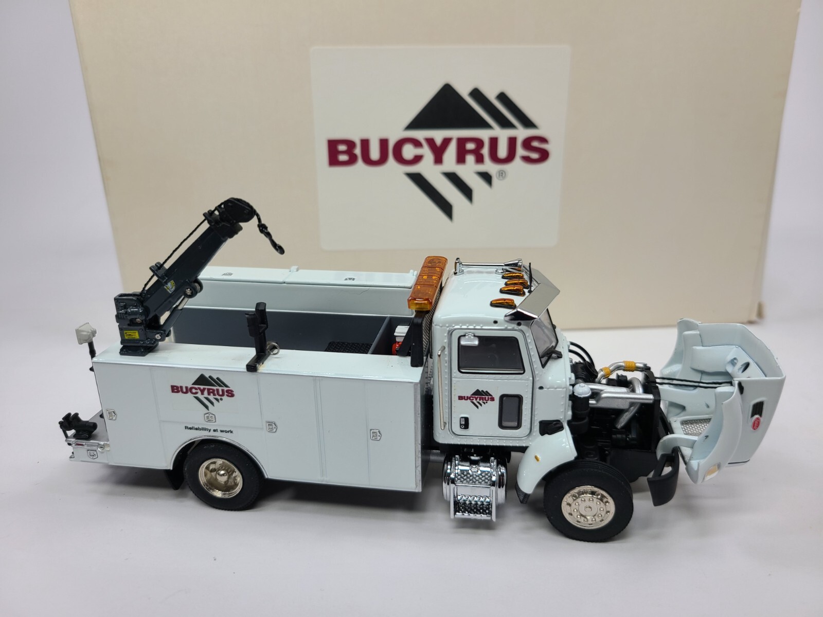 Peterbilt 335 Mechanic Service Truck – Bucyrus – TWH 1:50 Scale #098-01334 New