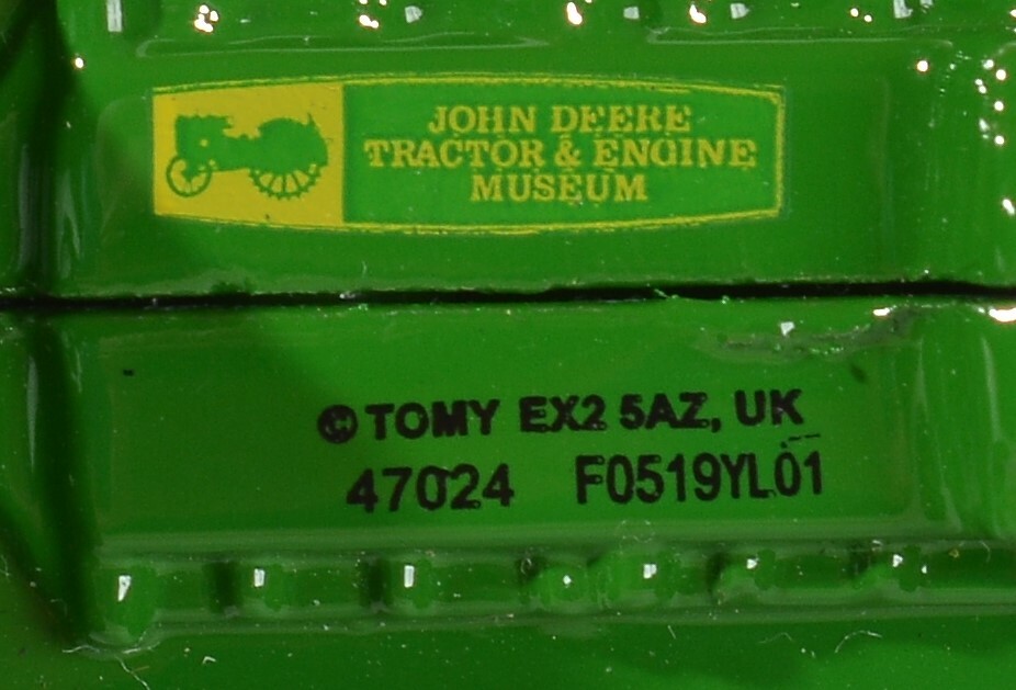 ERTL – 1/32 – DIE CAST – JOHN DEERE 4020 w/ Trailer – Tractor and Engine Museum