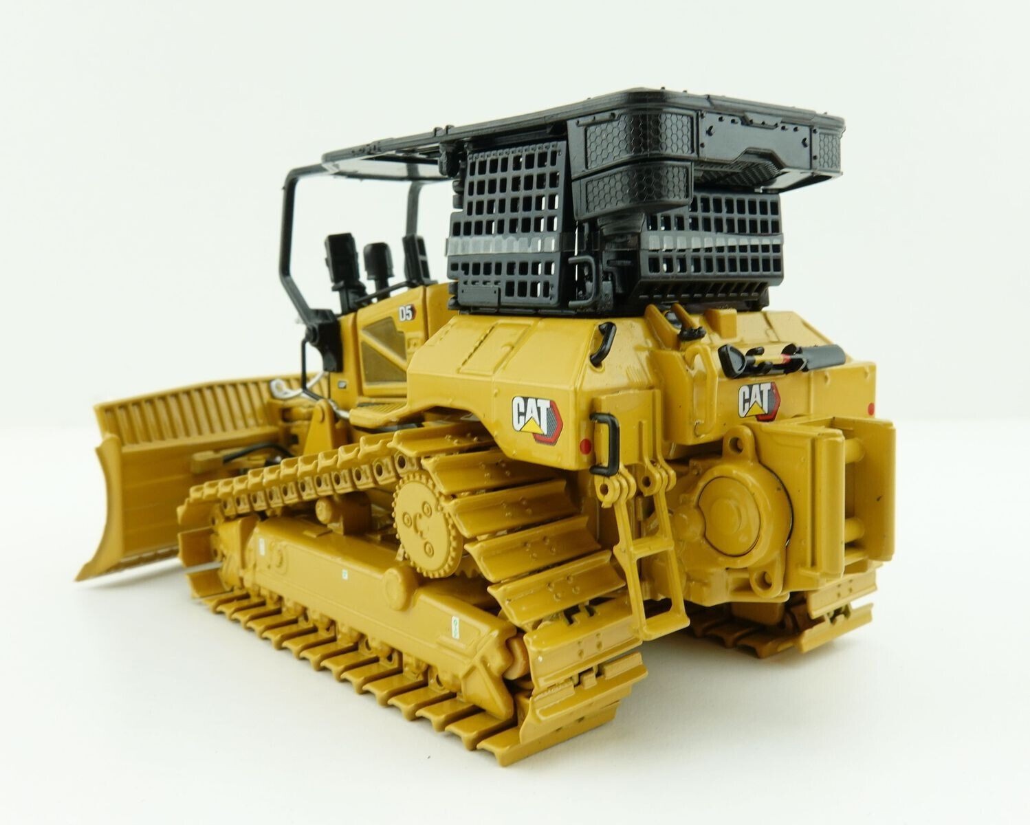 DIECASTMASTERS85952 CATERPILLAR BULLDOZER D5 LGP FORESTER 1/50