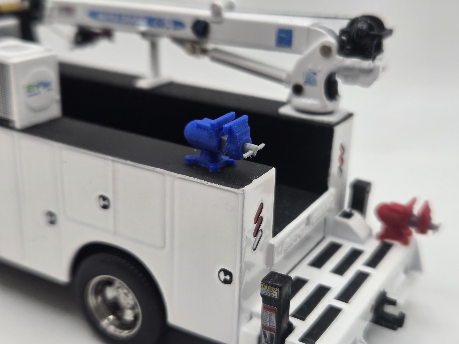 1/50 Service Truck/Bench Vice in Blue *3 Pack*