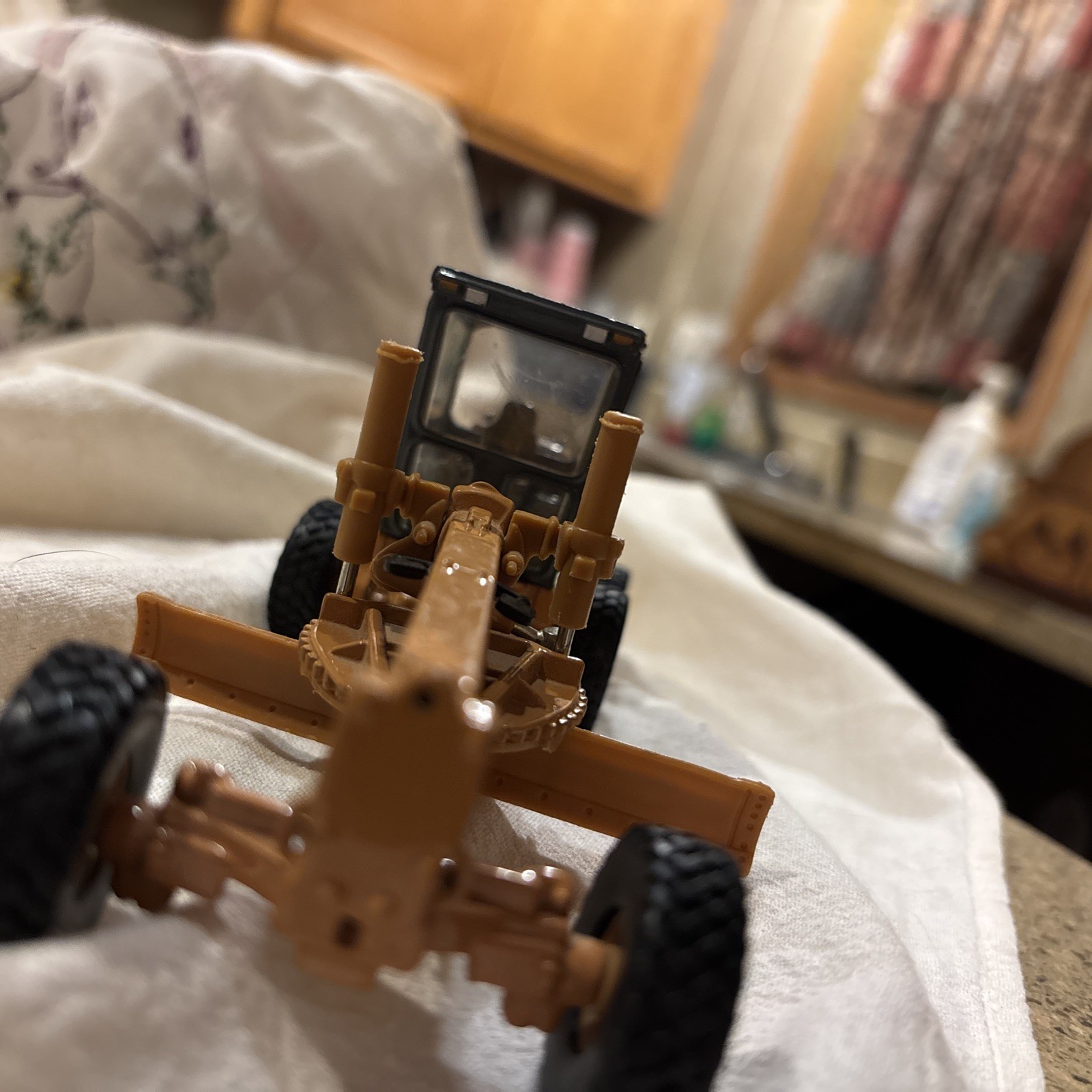 1:50 Scale ERTL Case 885 Motor Grater Die Cast
