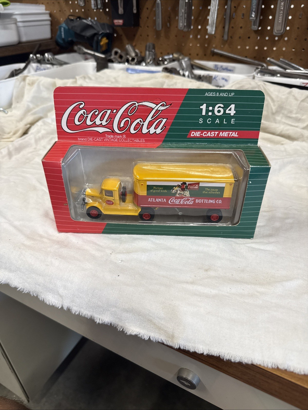 Vtg Coca-Cola Delivery Truck Atlanta Bottling 1:64 Hartoy AHL Diecast NEW NOS