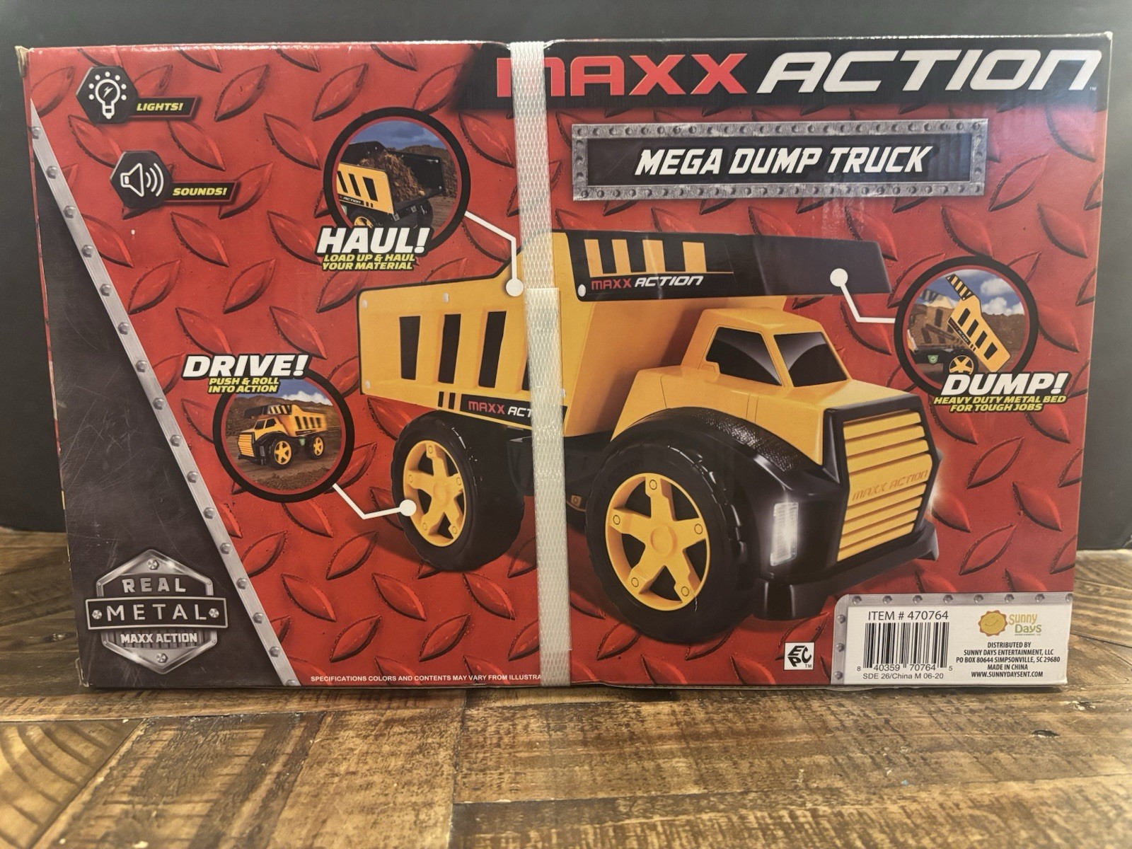 Maxx Action Mega Dump Truck Real Metal Sounds And Lights – NIB – Needs Batteries