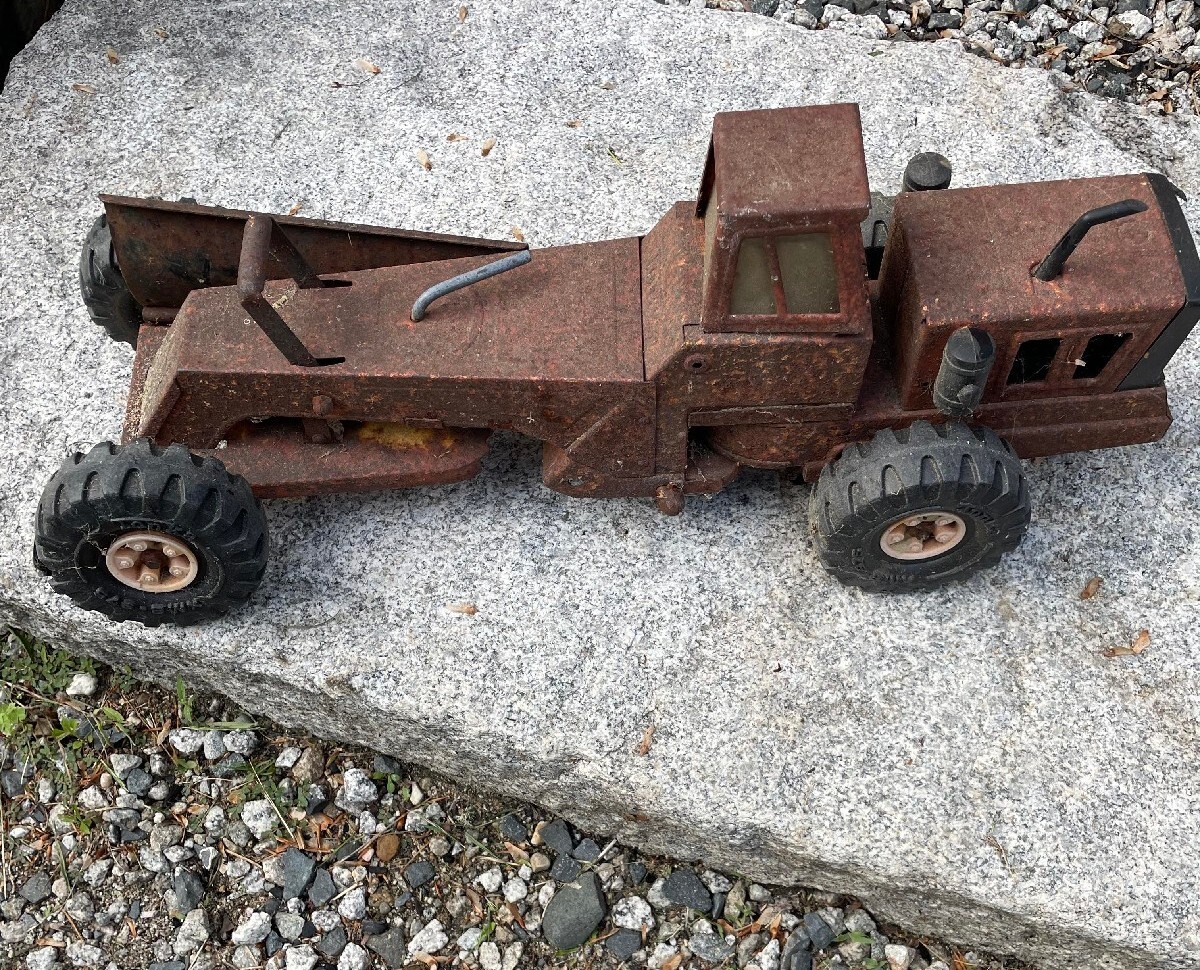 VINTAGE 1970S XMB-975 TONKA MIGHTY ROAD GRADER TOY