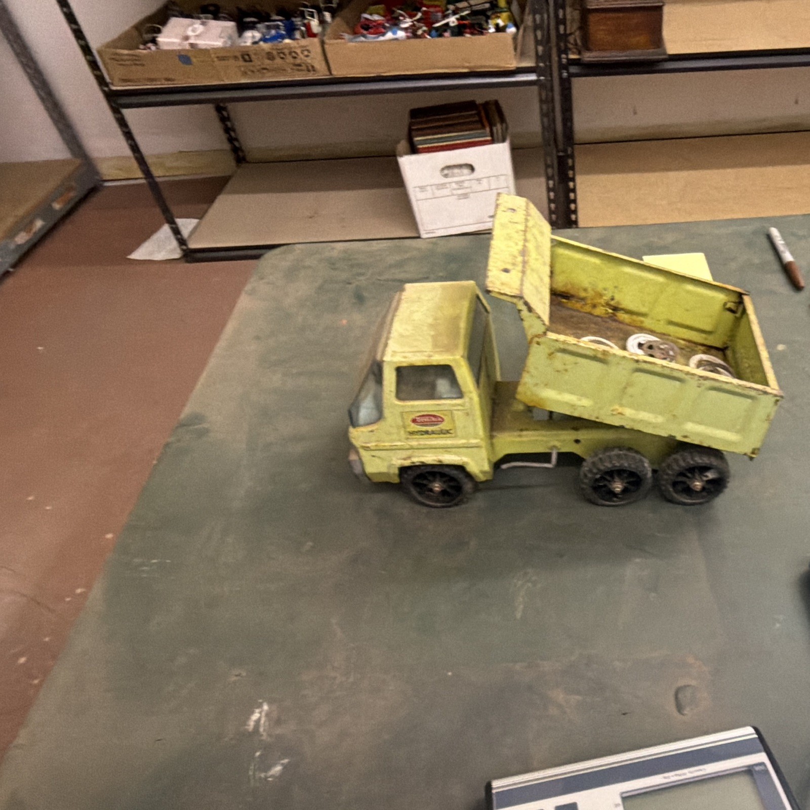 Tonka Hydraulic Tilting Dump Bed Yellow Dump Truck Construction Vehicle Toy