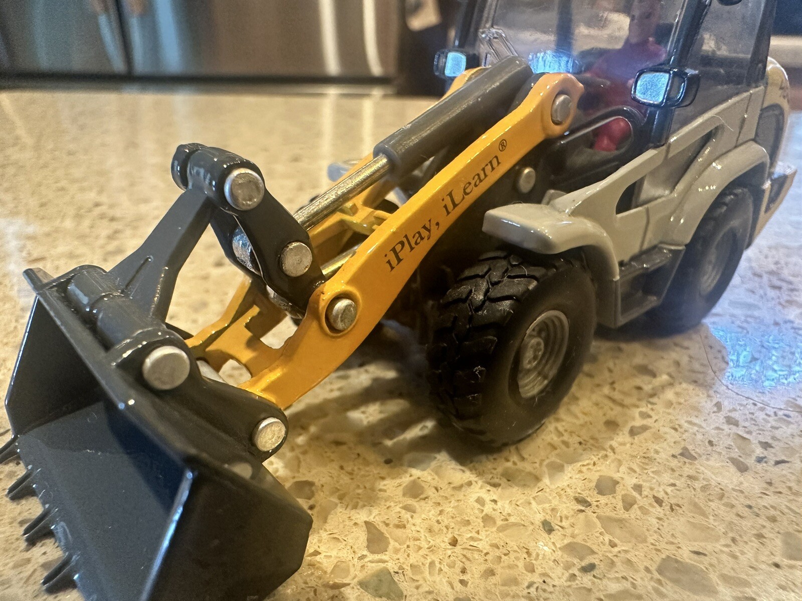 KDW~Four wheel loader Model Alloy Shovel Forklift Truck Diecast Engineering 1:50