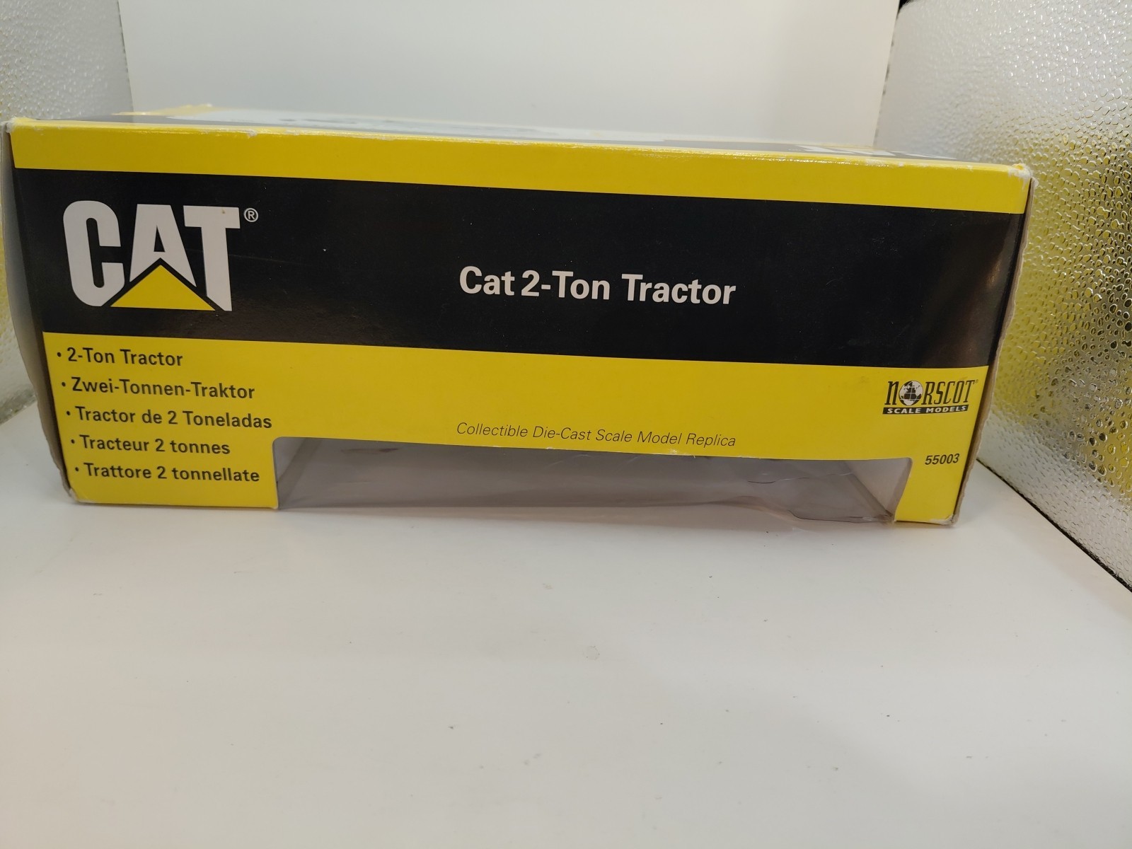 Vtg Cat 2-ton tractor 1:16 scale NIB by Norscot models, made in China 2001