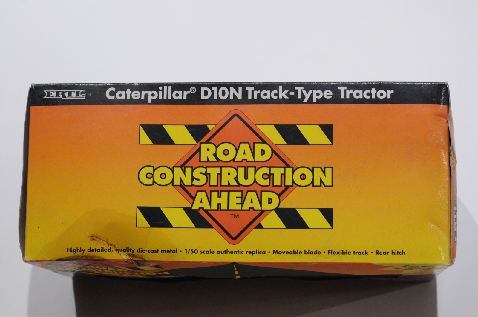 ERTL CATERPILLAR D10N TRUCK TYPE TRACTOR SCALE 1:50 DIECAST NEW