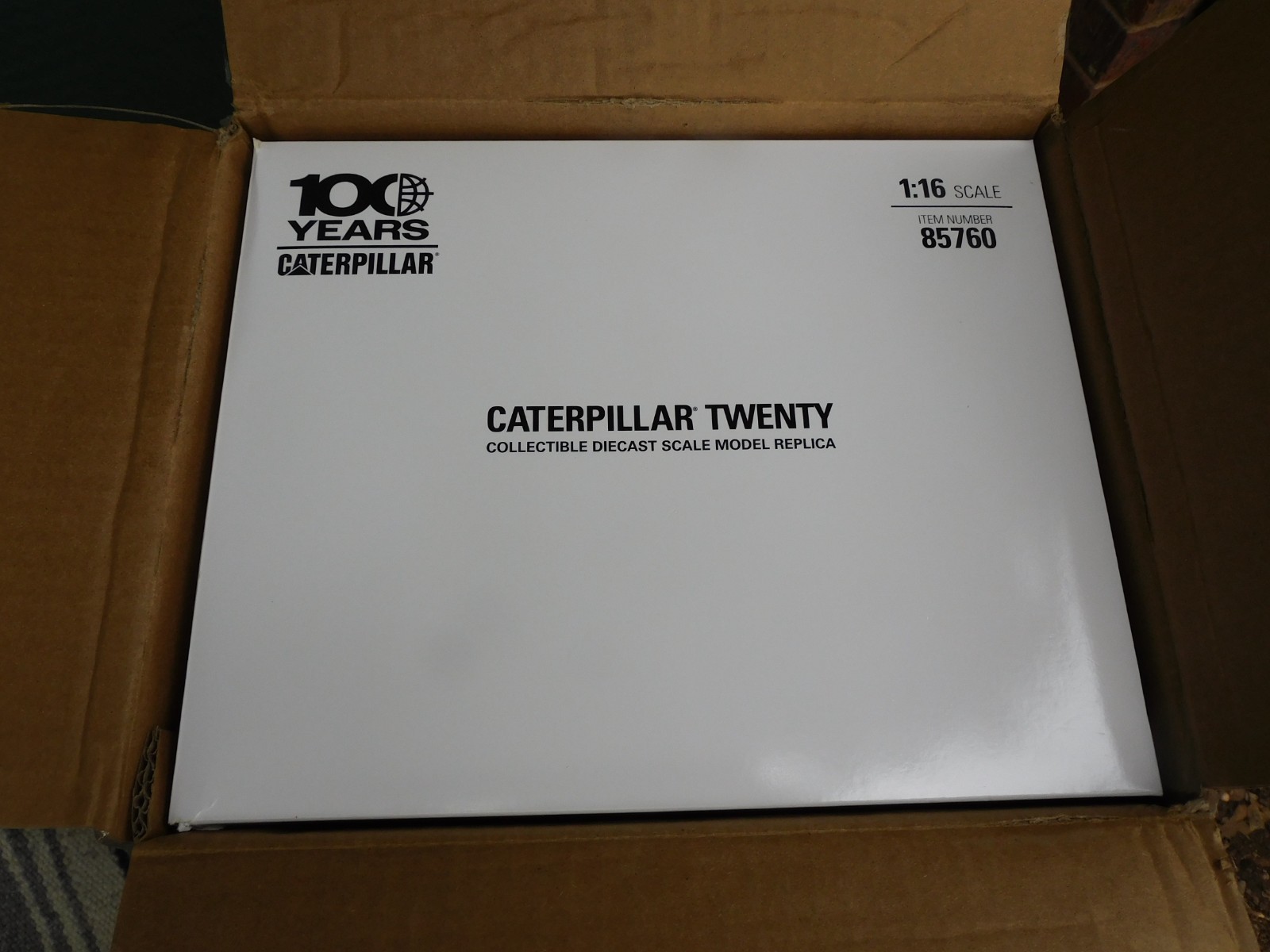 1/16 Caterpillar Twenty Crawler Tractor 100th Anniversary Diecast Masters 85760