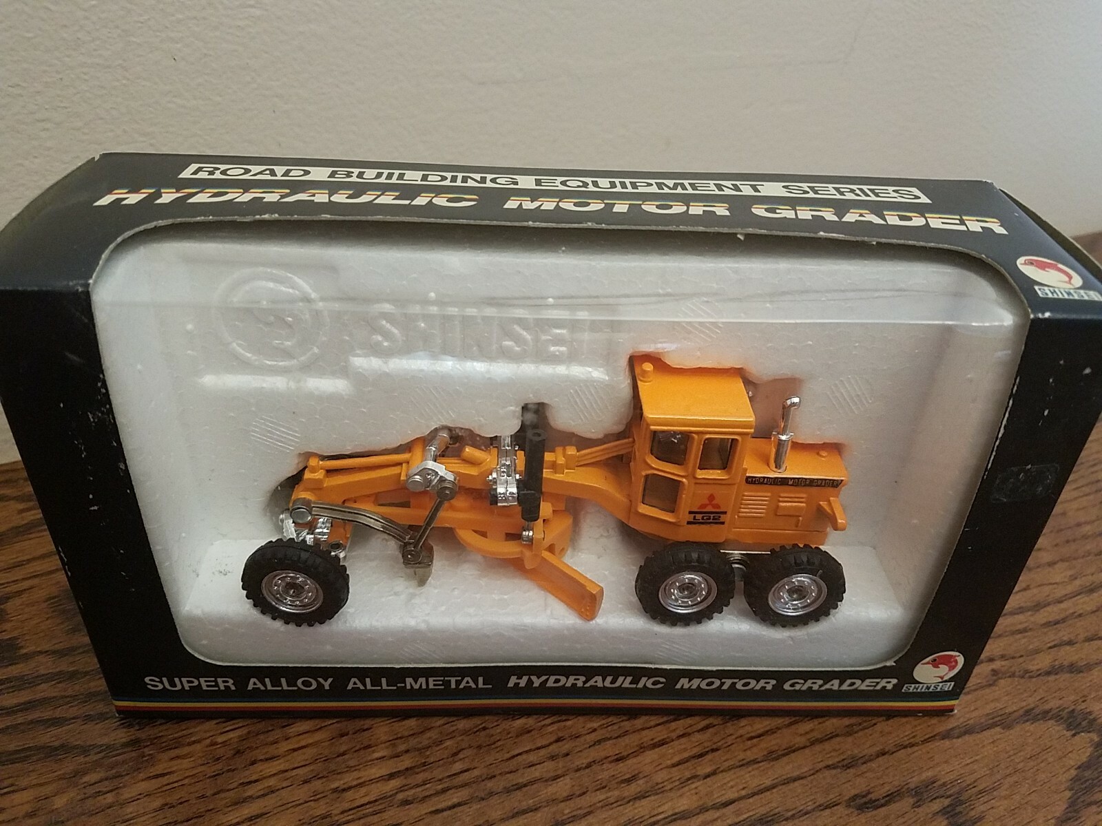 Shinsei Mini Power 1:68 MITSUBISHI HYDRAULIC MOTOR GRADER LG-2 RARE! 4126 NIB!
