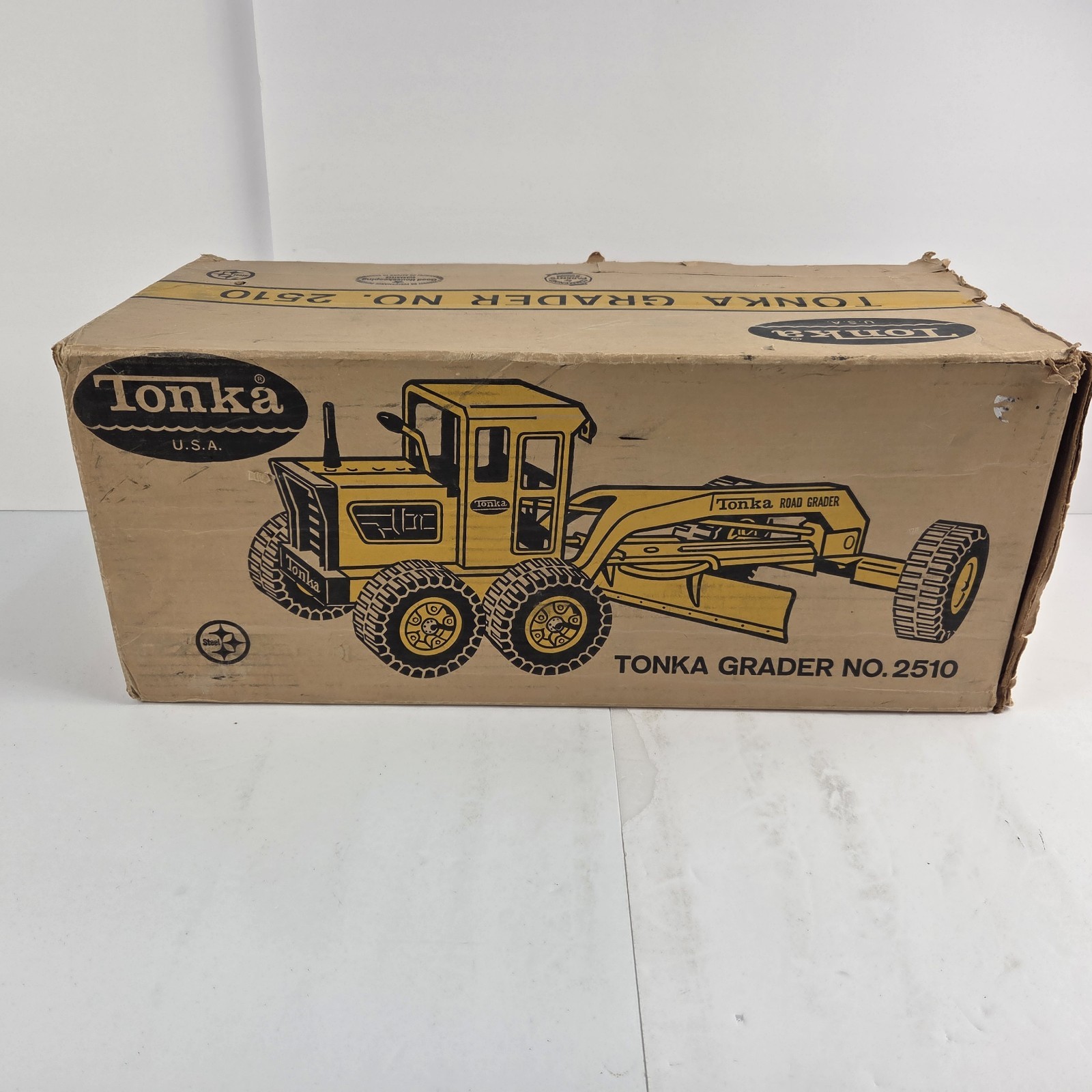 Vintage 1960’s Yellow Tonka U.S.A. Grader No. 2510 with Box