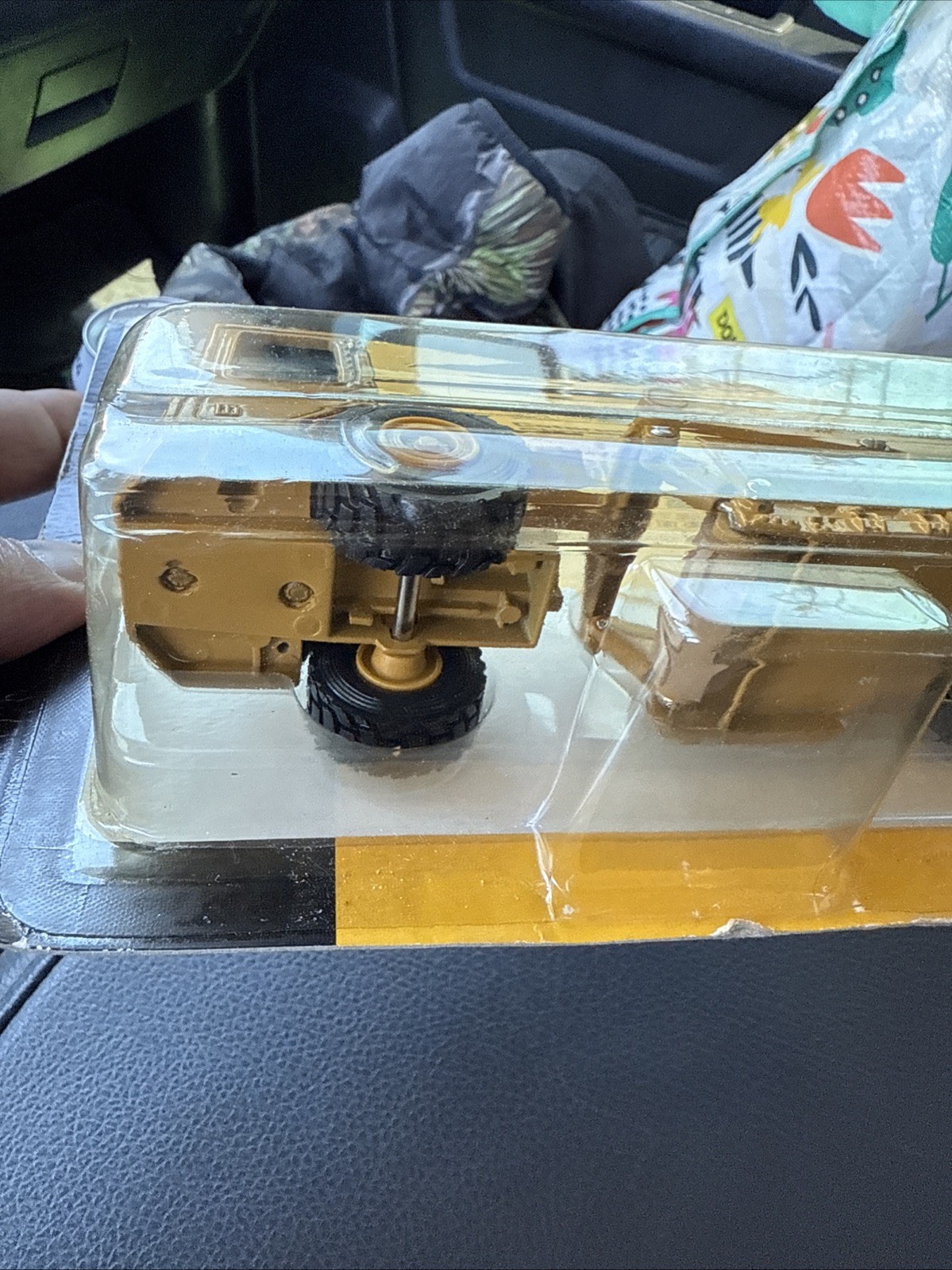 VTG 1994 Ertl Caterpillar 613C Elevating Scraper 1/64 Scale Die Cast