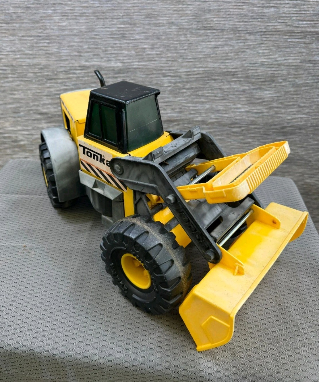2012 Hasbro Tonka Front End Loader Metal Eng Compartment And Cab