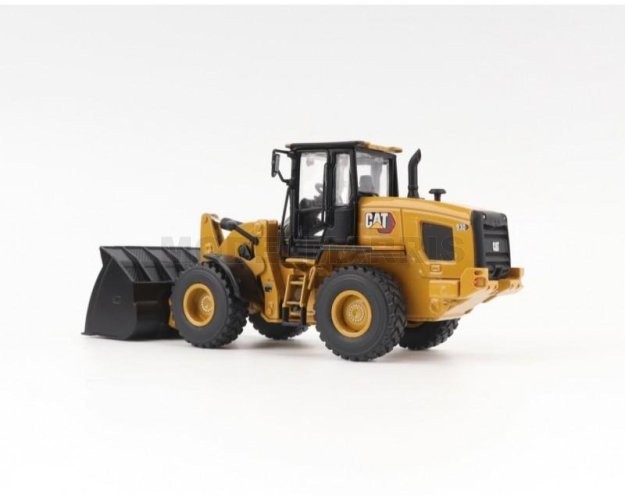 DIECAST MASTERS 85779 CAT 930 Compact Wheel Loader with 1/50 Accessories