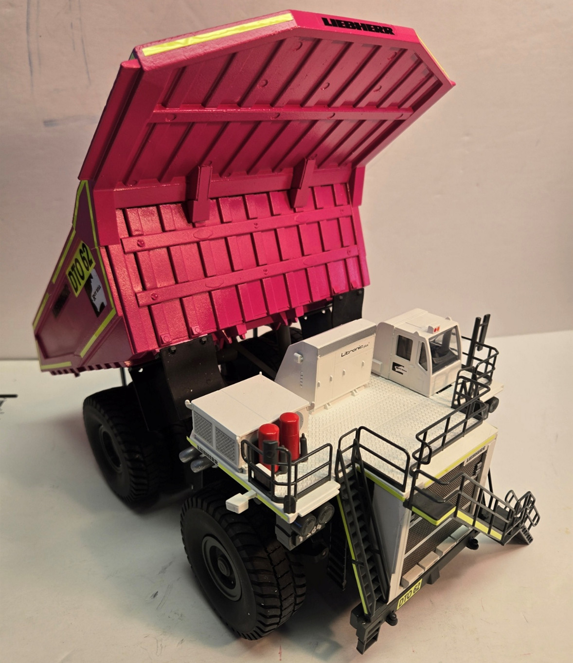 1/50 Custom Liebherr T284 ‘Roy Hill” Mining Heavy Dump Truck