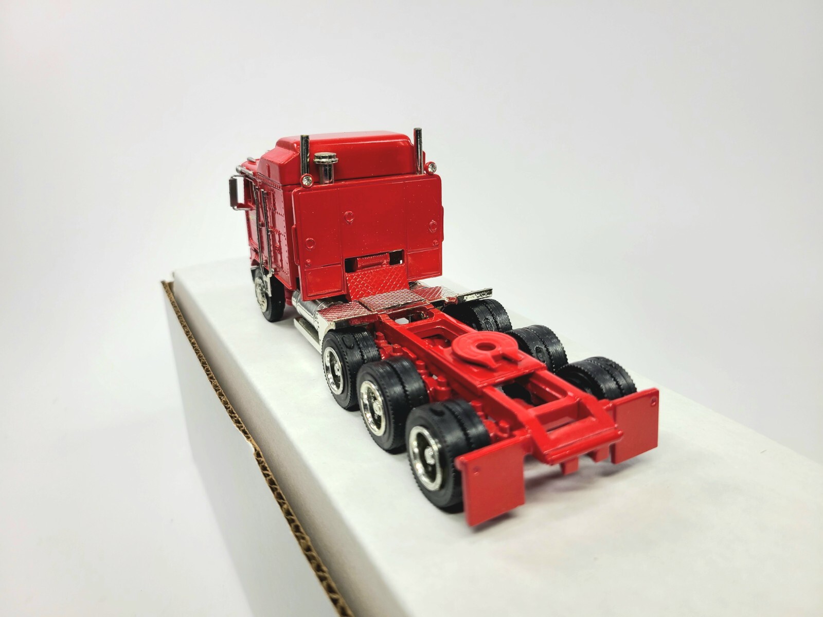 Kenworth K100 8×6 Truck Sleeper Cab – Red – ASAM Smith 1:48 Scale Diecast Model