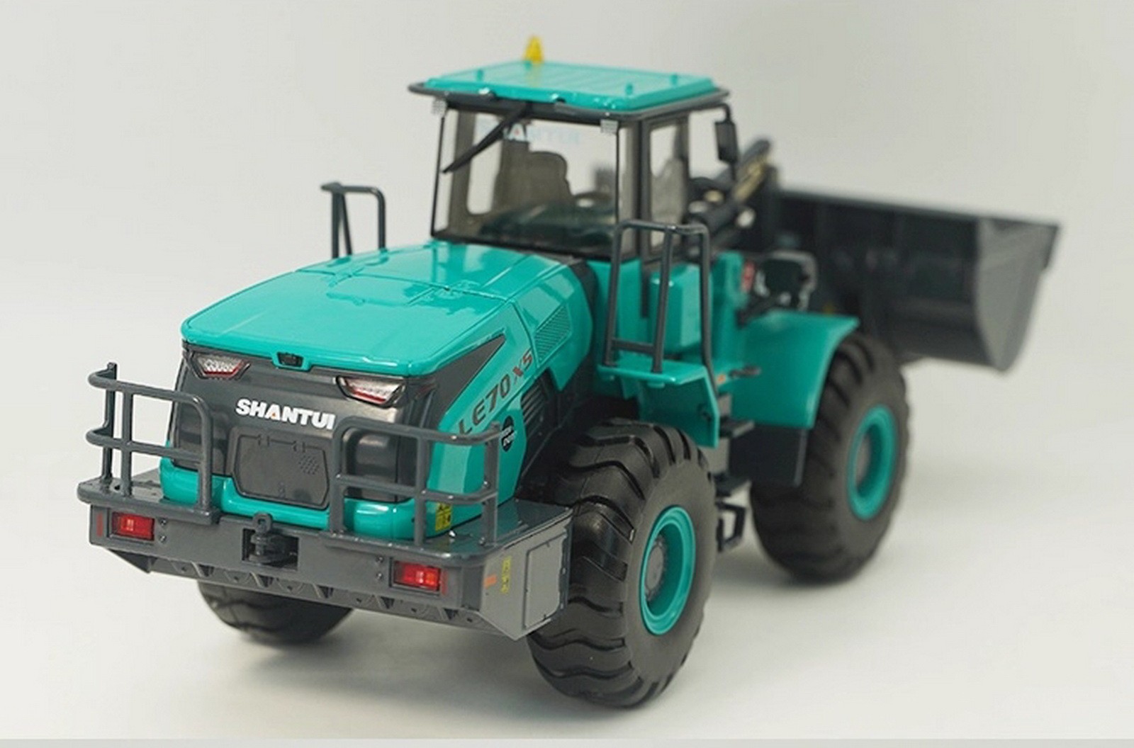 1/35 Scale SHANTUI LE70-X5 Wheel Loader DieCast Model Collection Toy Gift