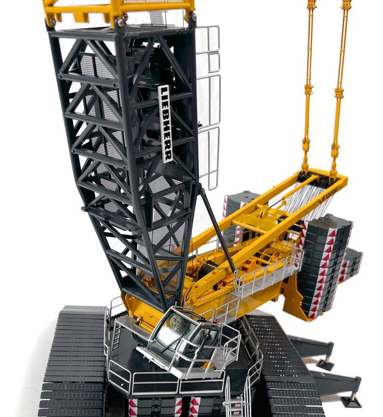 NZG – LIEBHERR LR 11000 – 1/50 – NZG1029