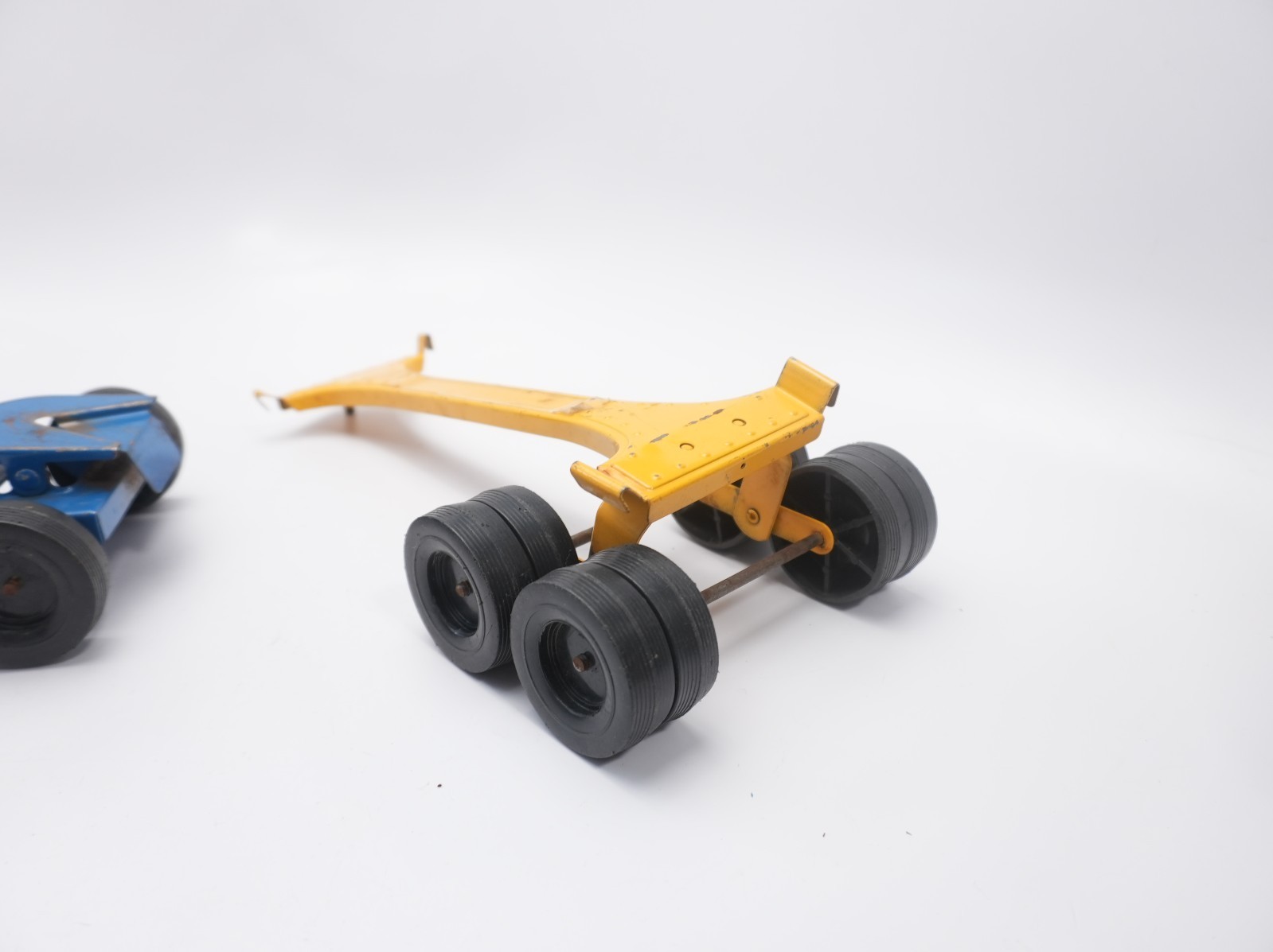 Ertl 20″ Long Log Truck Trailer Logging Hauler Semi COE Tractor Pressed Steel