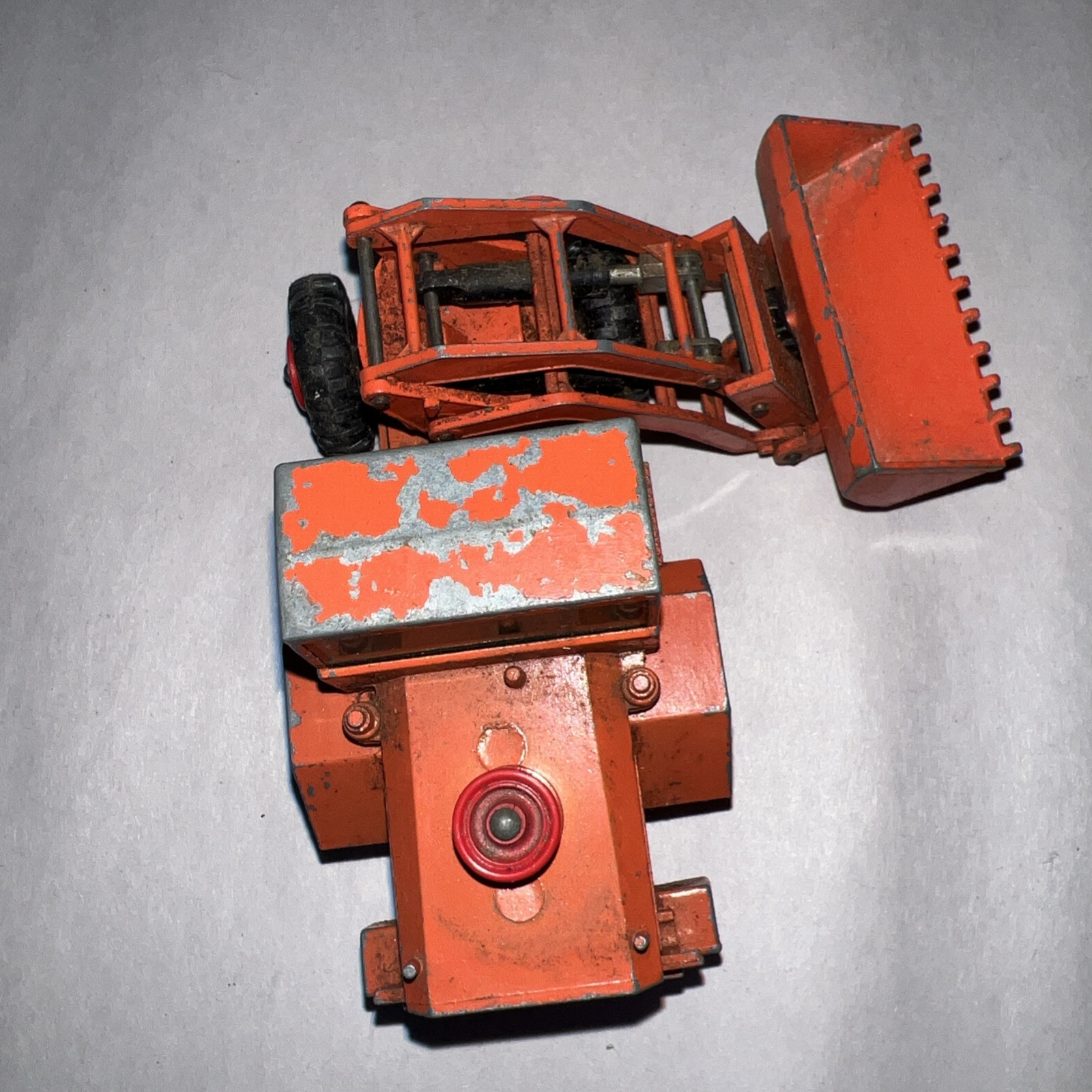 Hatra K-3 Tractor Shovel, “Matchbox” King Size Lesney England Vintage Toy