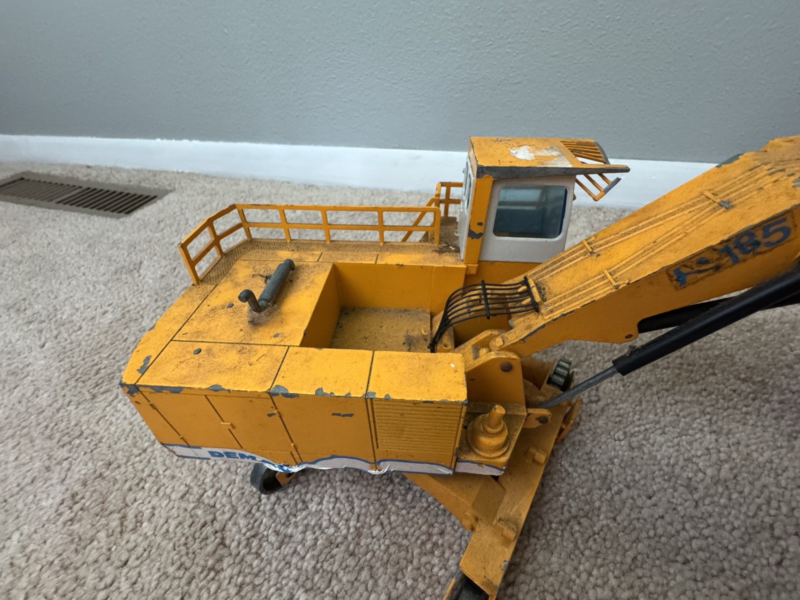 Vintage NZG 1/50 Scale Die-Cast Demag H185 Crawler Excavator Germany As Is Nice