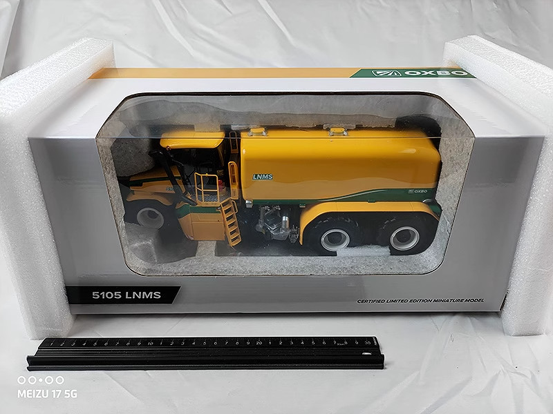 TEKNOPloeger Oxbo AT5150 LNMS Slurry Tanker NEW IN BOX 1:32