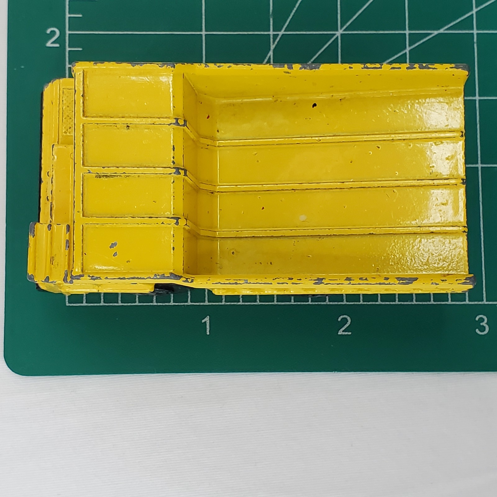 Vintage 1976 Matchbox Lesney Superfast #58 Faun Dump Truck Die-Cast Yellow ROUGH