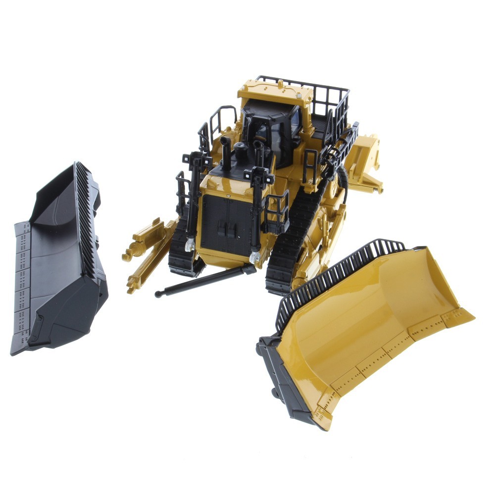 DIECAST MASTERS 1/64 CAT D11T TRACK-TYPE TRACTOR SAME SCALE AS DCP