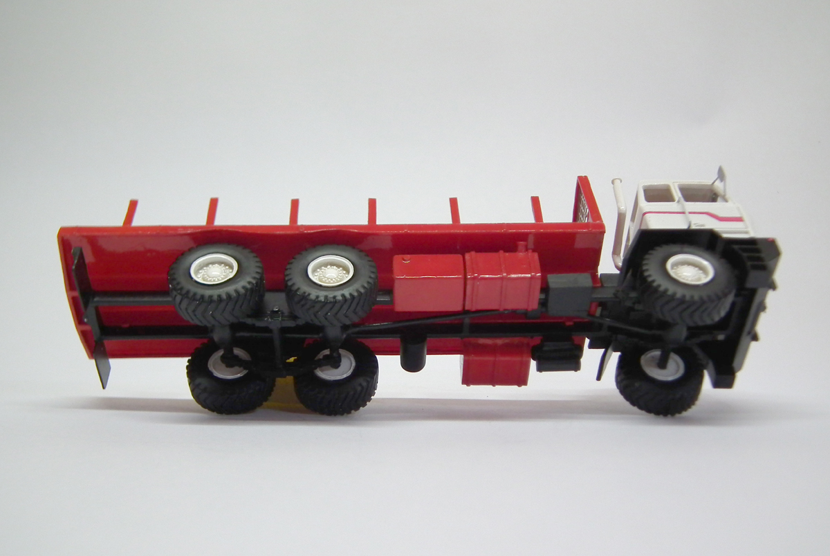 HO 1/87 MOL F6566 6×6 Oilfield Truck – Ready Made Resin Model by Fankit Models