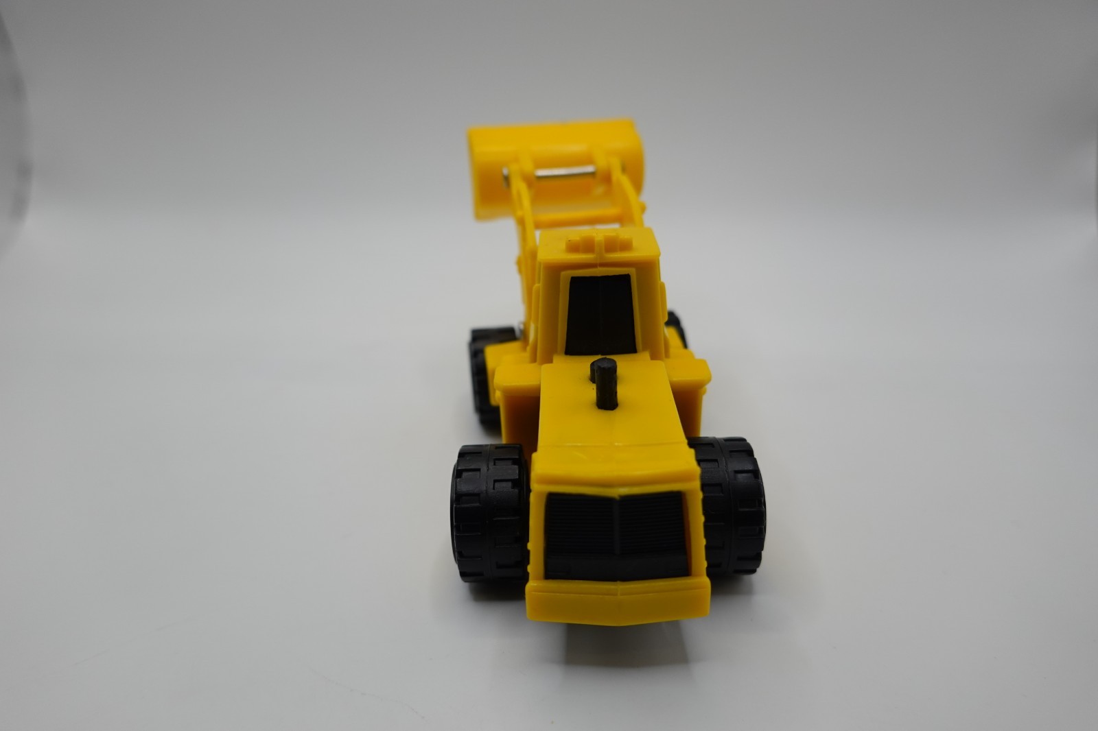 Tonka 1990 Front End Loader 1:64 Scale With Moving Loader Bucket NICE!
