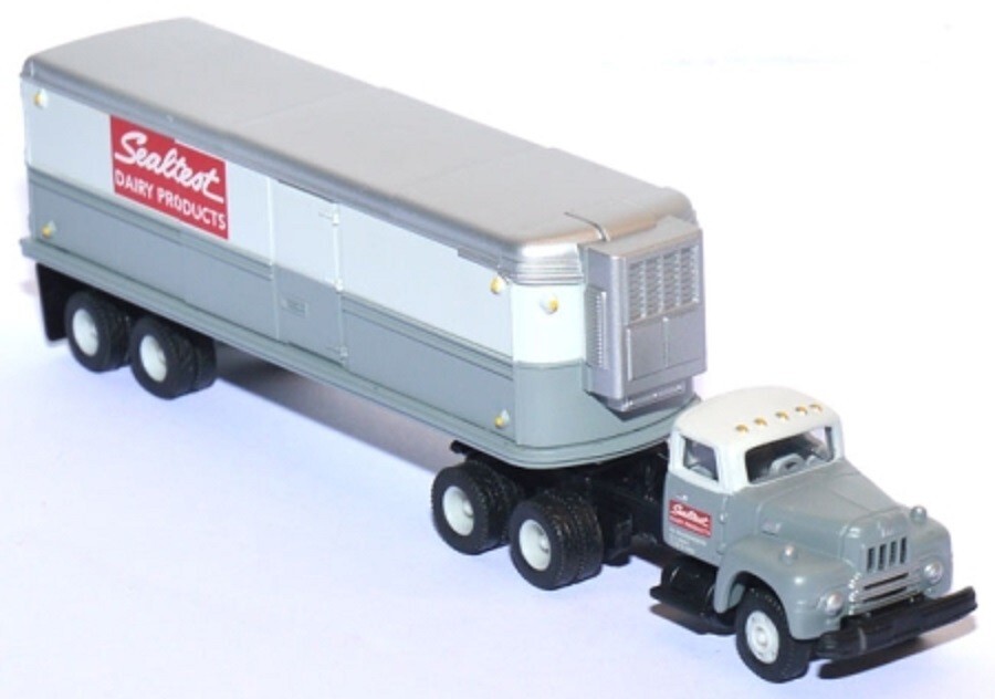 Classic Metal 31121 Sealtest IH R-190 Tractor w/32′ Aero-Van Reefer 1/87 New MIB