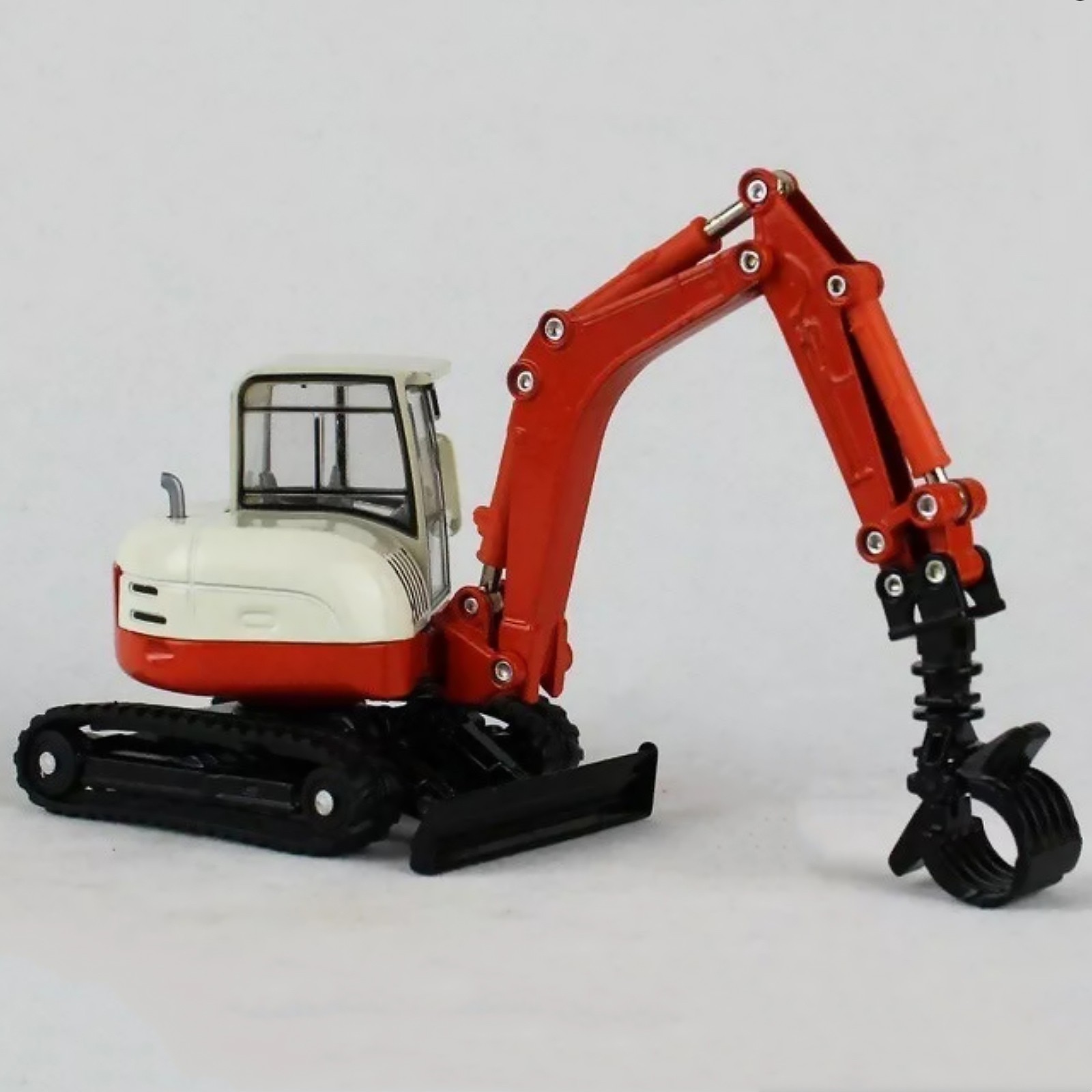 17cm Alloy 1/50 Tracked Wood Grabbers Construction Vehicle Model Birthday Gift