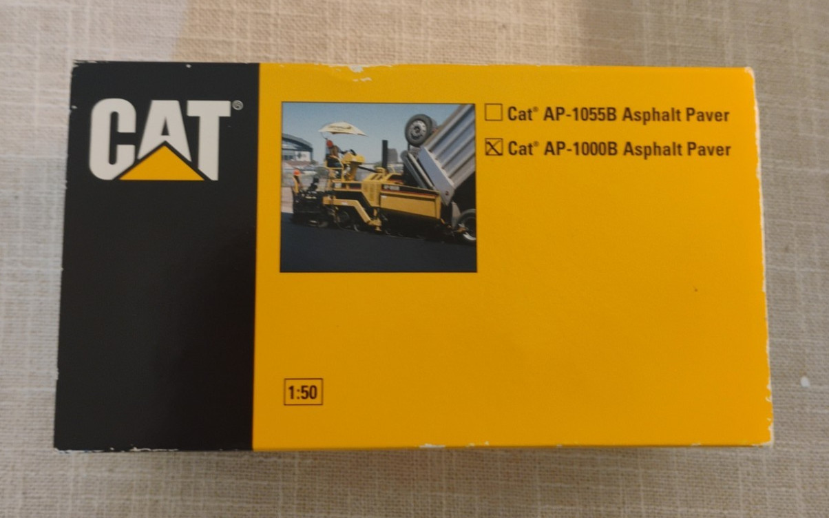 Caterpillar Cat AP-1000B Asphalt Paver Green NZG 1:50 Scale Diecast Model #4791