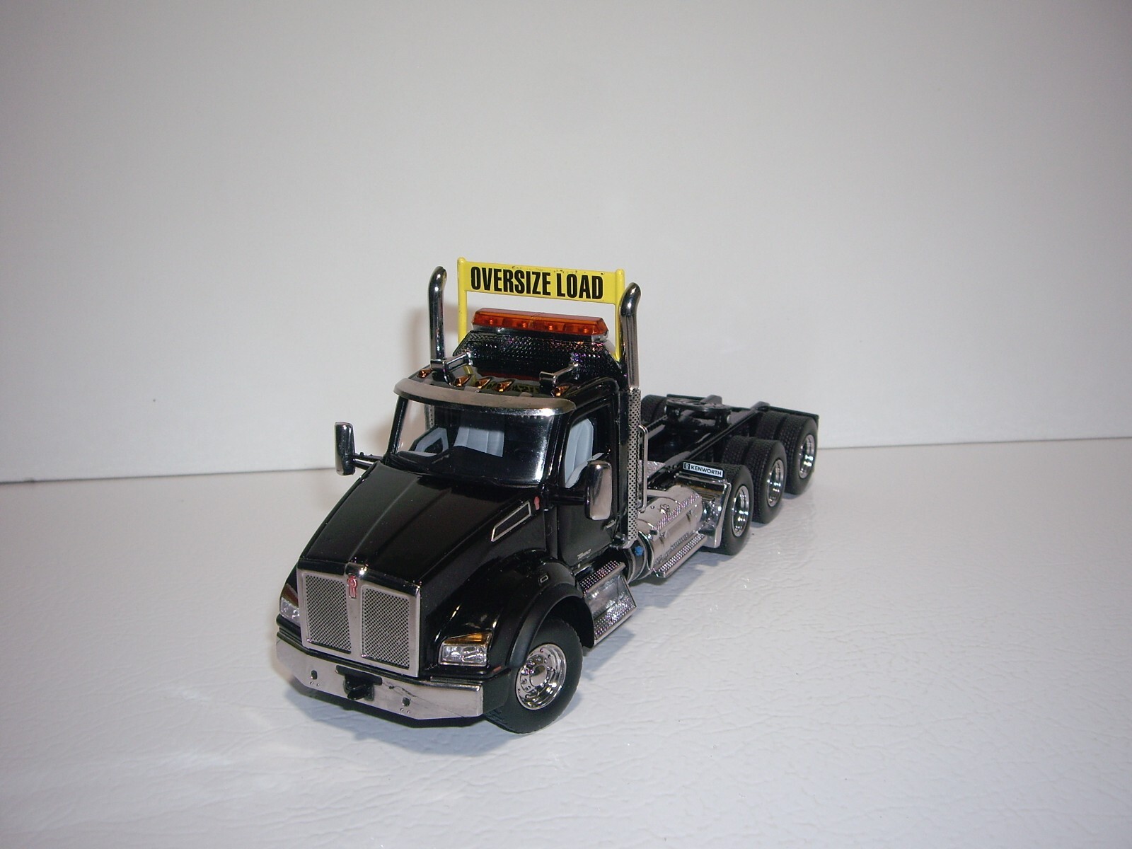 DIECAST MASTERS 1/50 BLACK TRI-AXLE KW T880&TRI-AXLE LOWBOY SAME AS FIRST GEAR