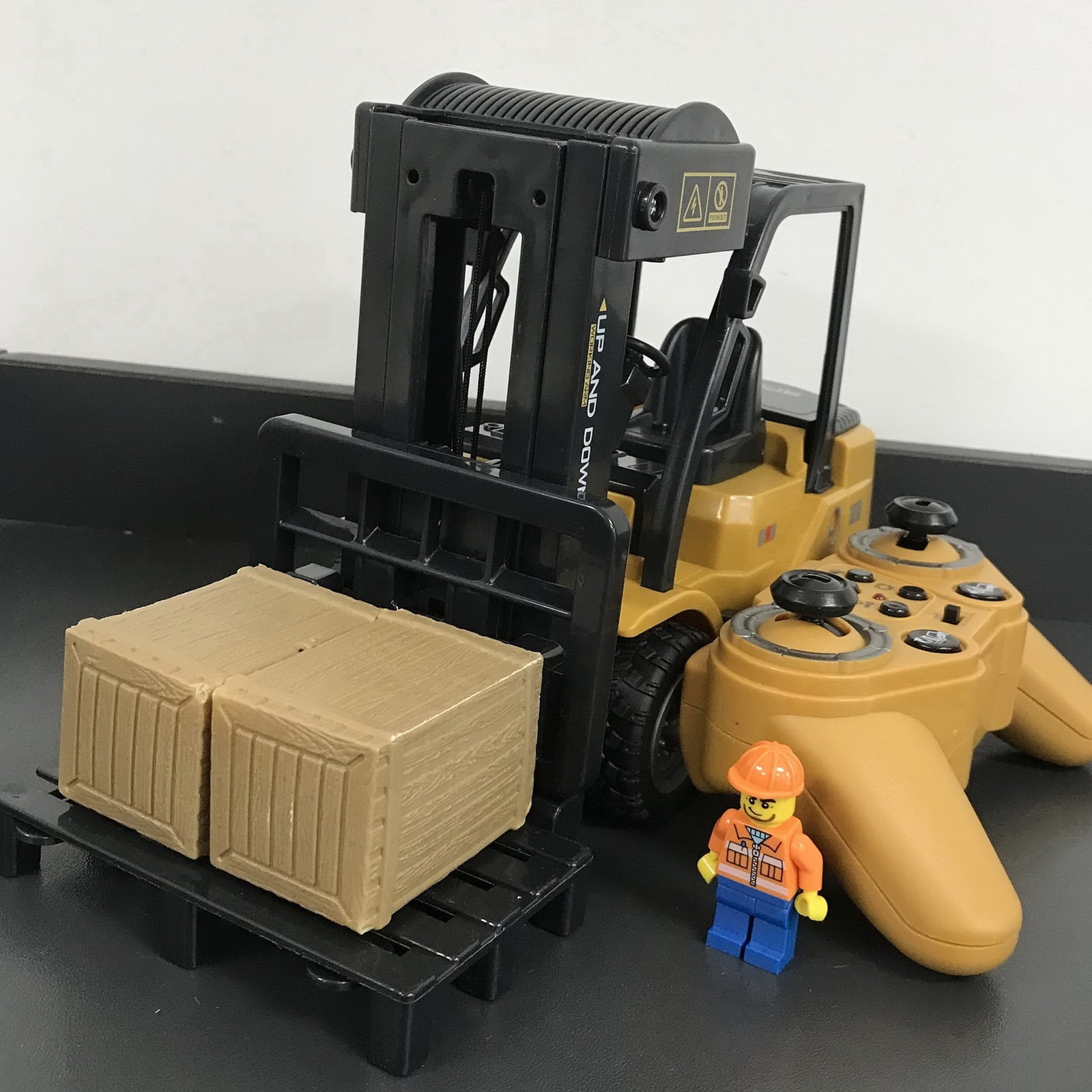 1:24 Remote Control Forklift Full Functional Sound And Light Alloy Forklift