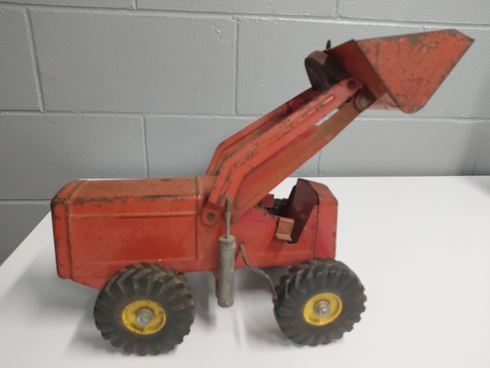 Vintage Metal Nylint Hough Payloader Toy Tractor Pressed Steel Construction VTG