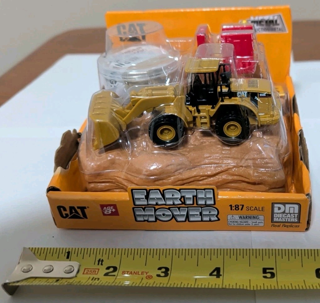 8 pc Diecast Masters Cat Diecast Earth Movers & Tractor Trailer 1:87 -HO Scale