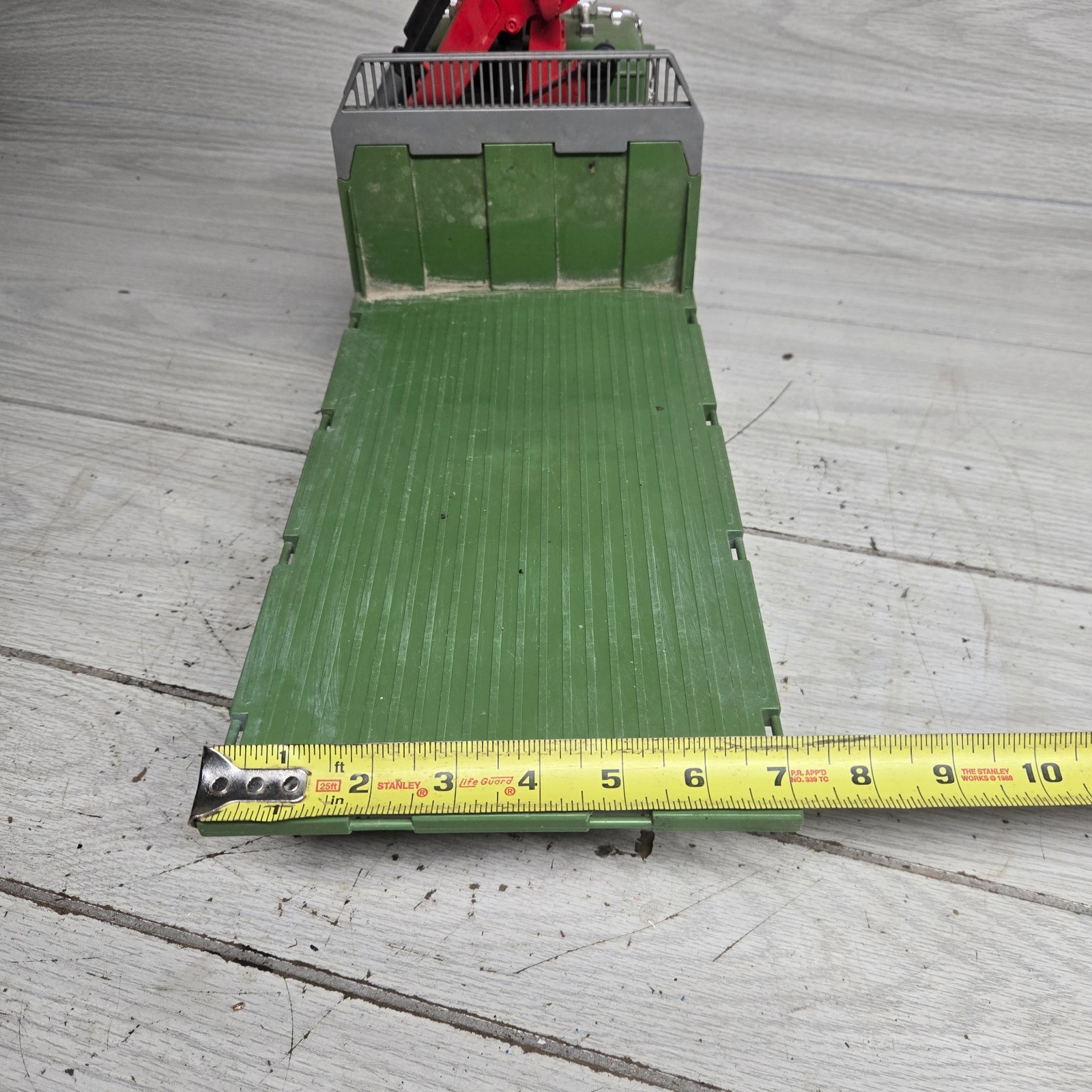 Bruder 1:16 Mack Green Log Truck Flat Bed With Crane