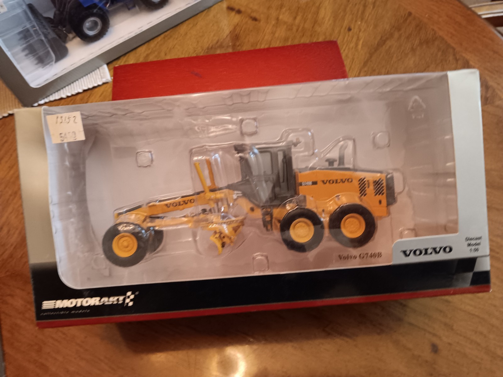 Motorart Volvo G740B Road Grader Diecast Model 1:50 Yellow, Unopened Box