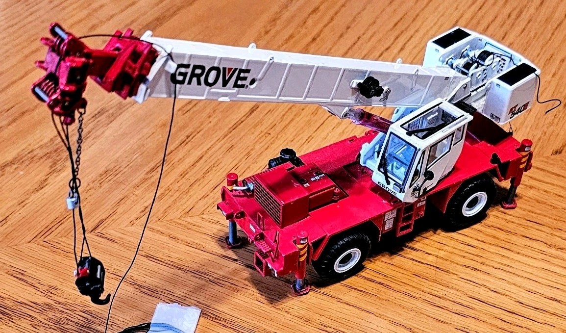 TWH 1:50 Grove RT540E Red/White Limited Edition Crane Model TWH079-1141 DHS