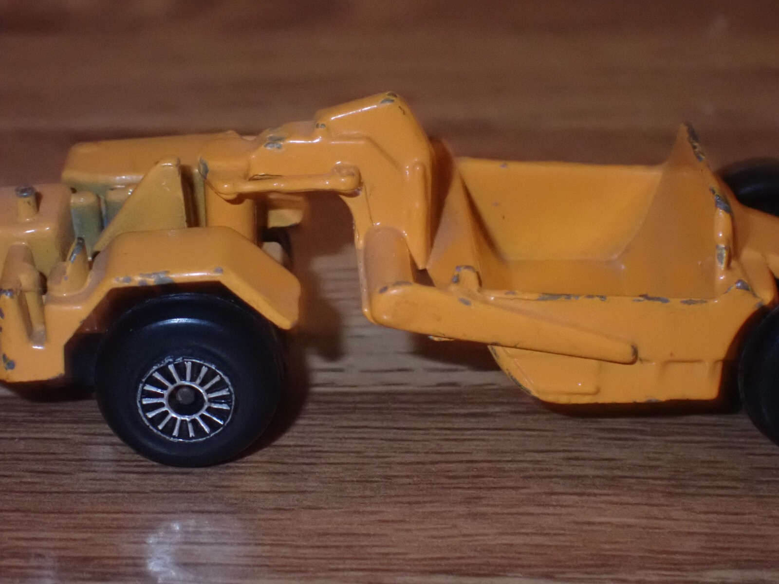 Lot of 2 Zee Toys Construction Vehicles P377 Scraper P380 Dump Truck