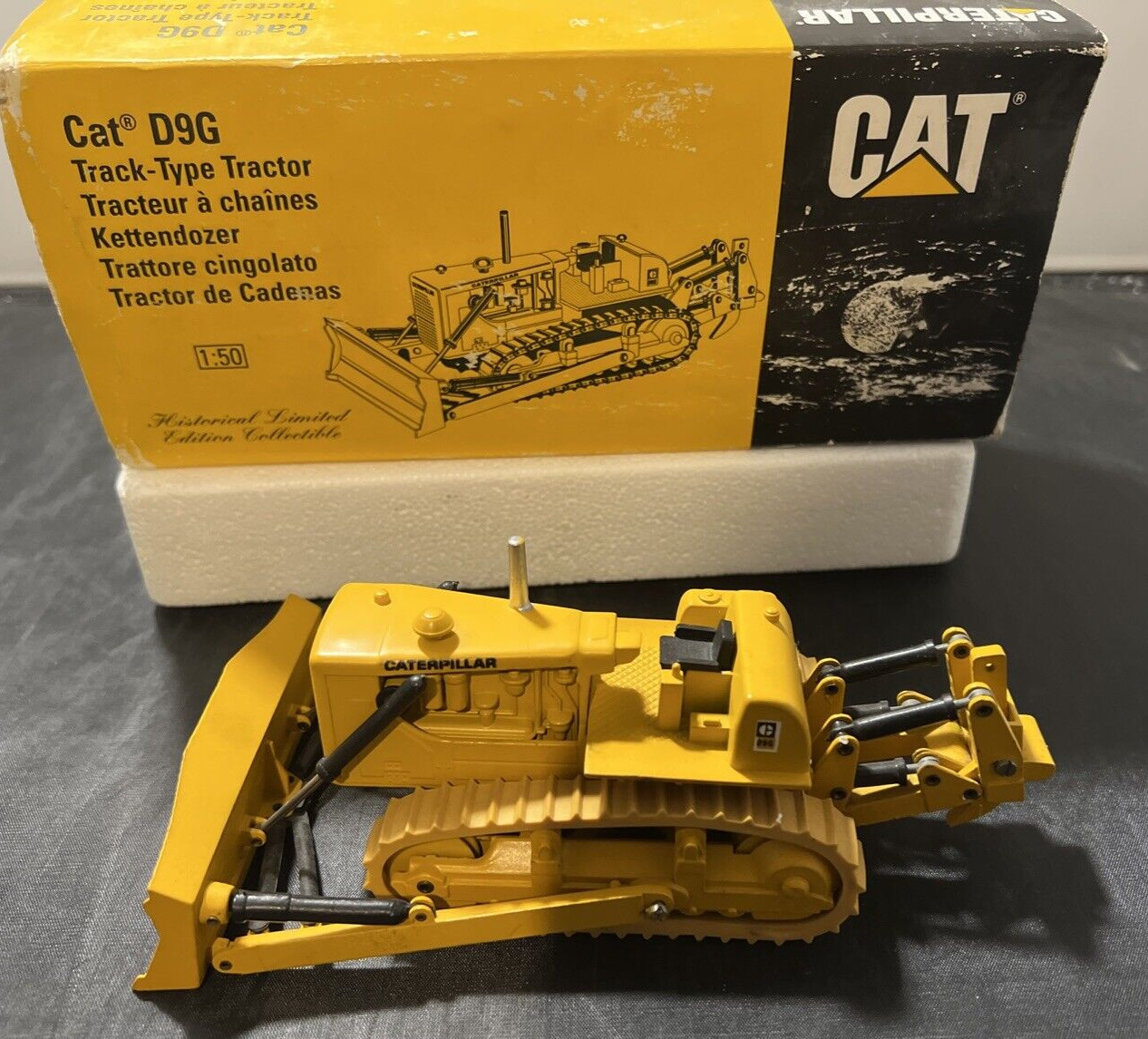 Caterpillar Cat D9G Dozer Ripper Conrad 1:50 Launch Edition