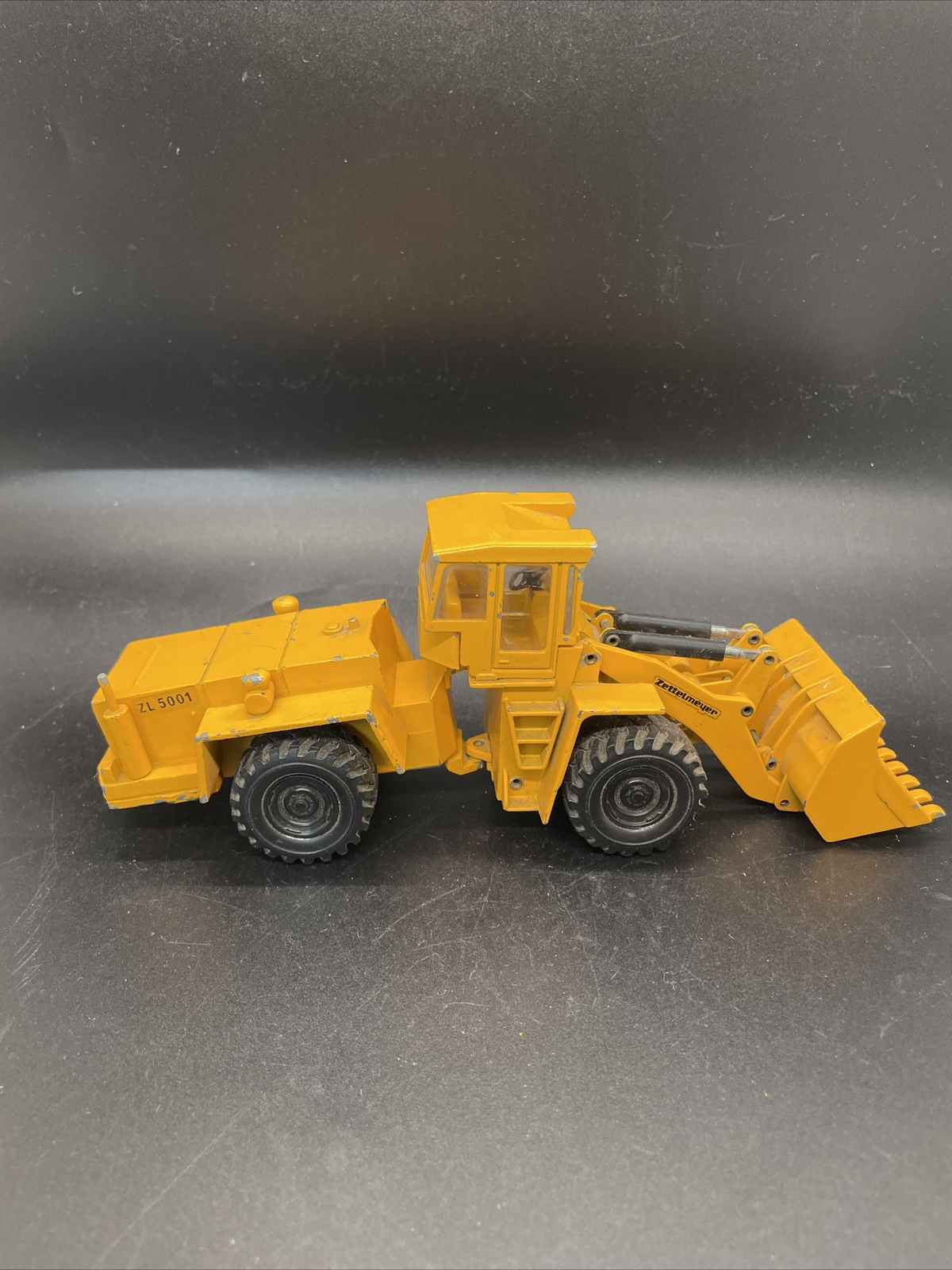 NZG Zettelmeyer ZL5001 Loader Excavator D#197 272 Diecast GERMANY For Parts