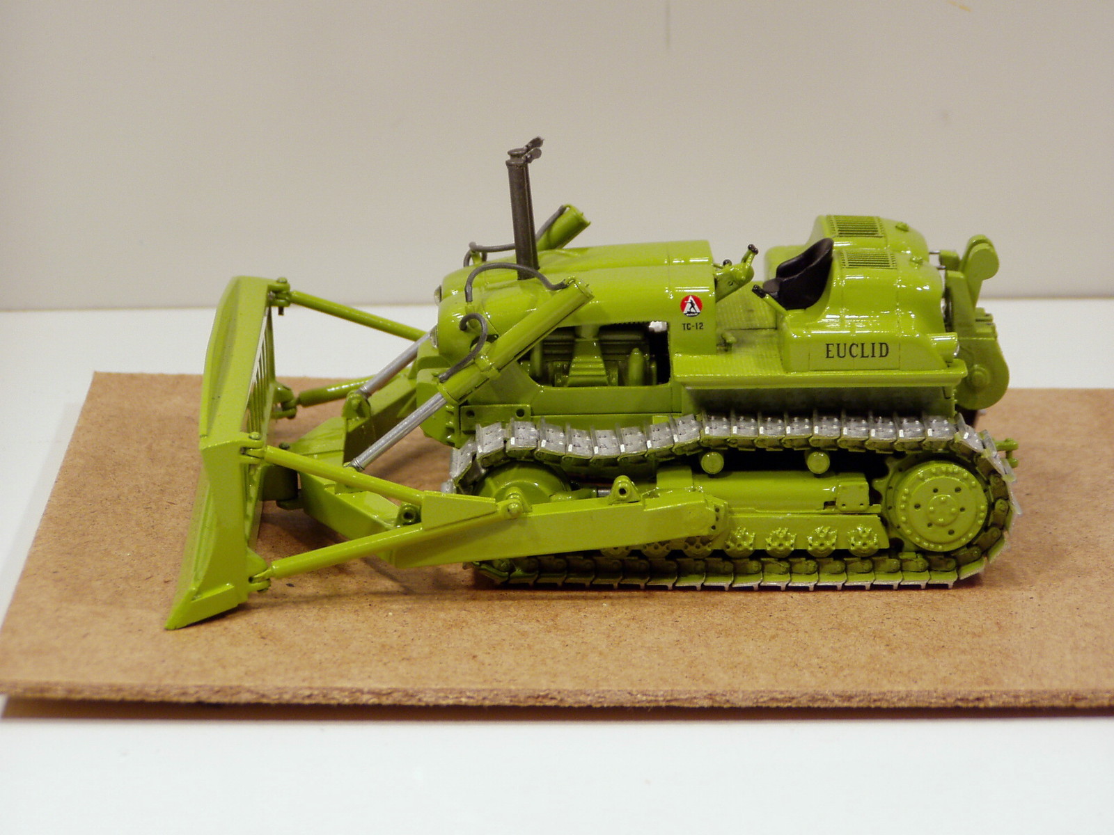 Euclid TC12 Dozer w/ Hyd Blade & CCU Winch – 1/50 – Black Rat Models