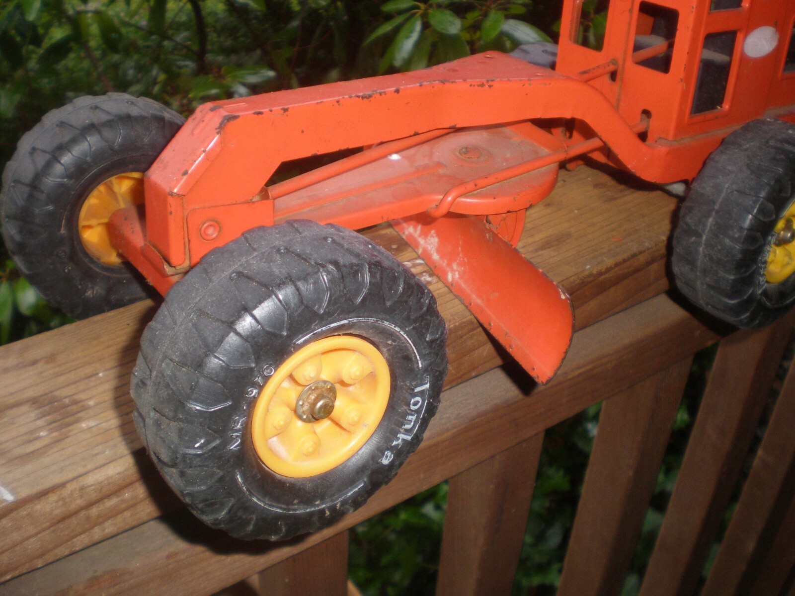 Vintage 70’s TONKA Road Grader Orange Pressed Steel 17.5″ MR-970 FREE SHIP