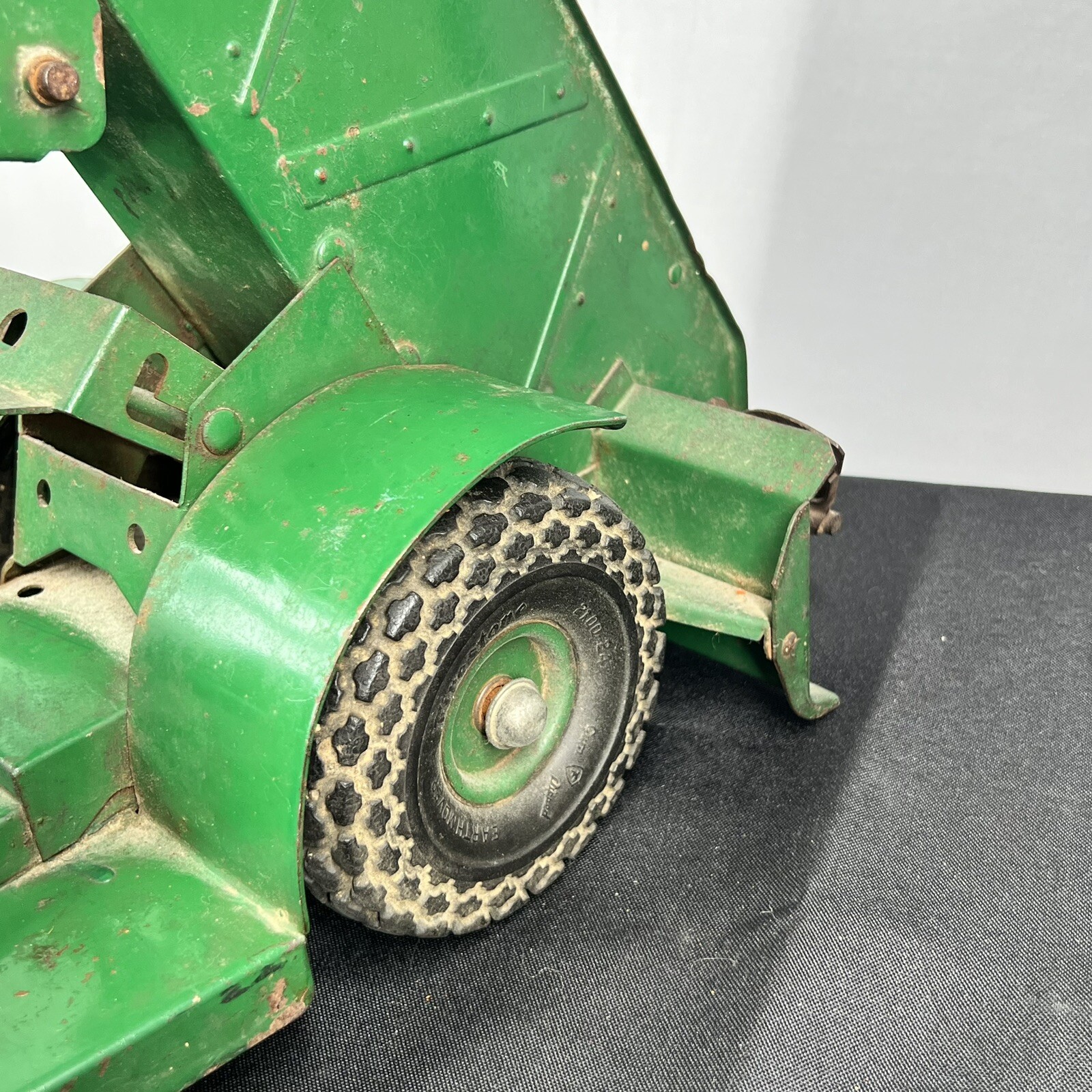 VTG Model Toys Doepke Barber Greene Back Loader Pressed Steel Conveyor